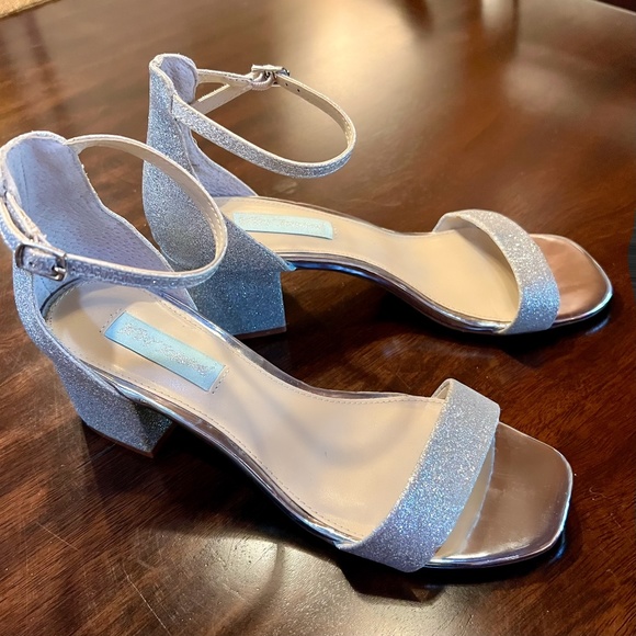 Betsey Johnson Shoes - Betsy Johnson Dressy Shoe/Sandal, Size 9